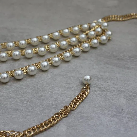 Oversized Layered Faux Pearl and Chain Belt - Picture 3 of 8